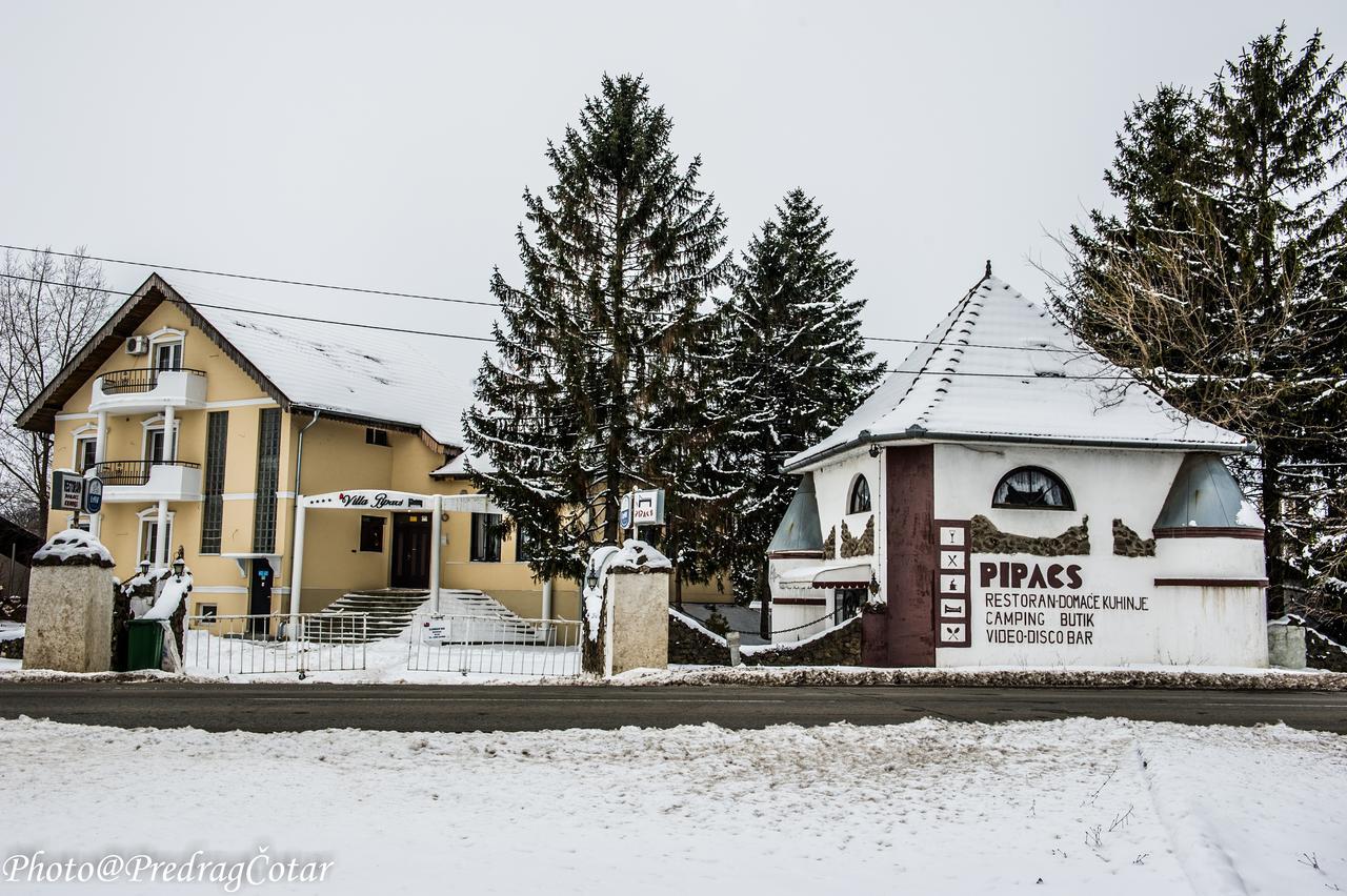 B&B Villa Pipacs Feketić エクステリア 写真