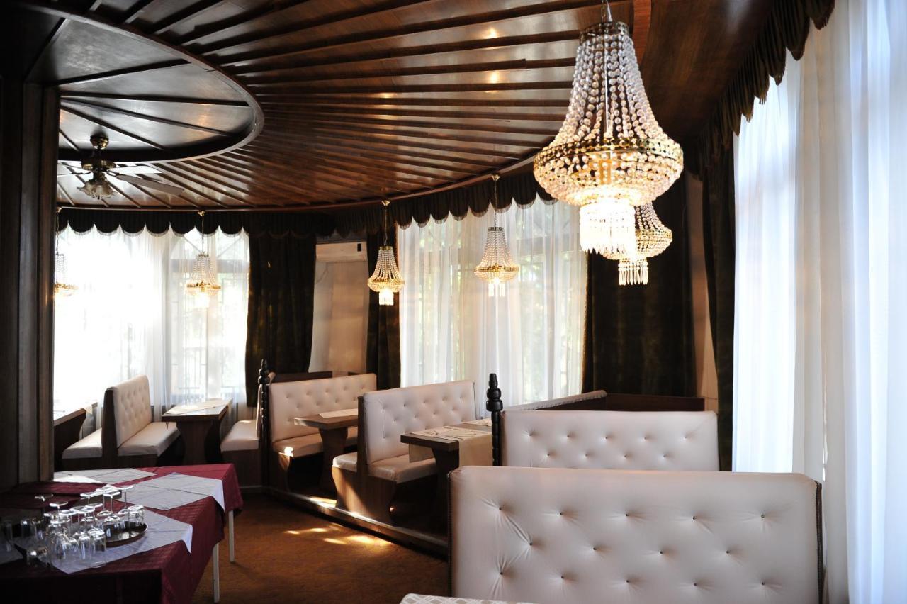 B&B Villa Pipacs Feketić エクステリア 写真